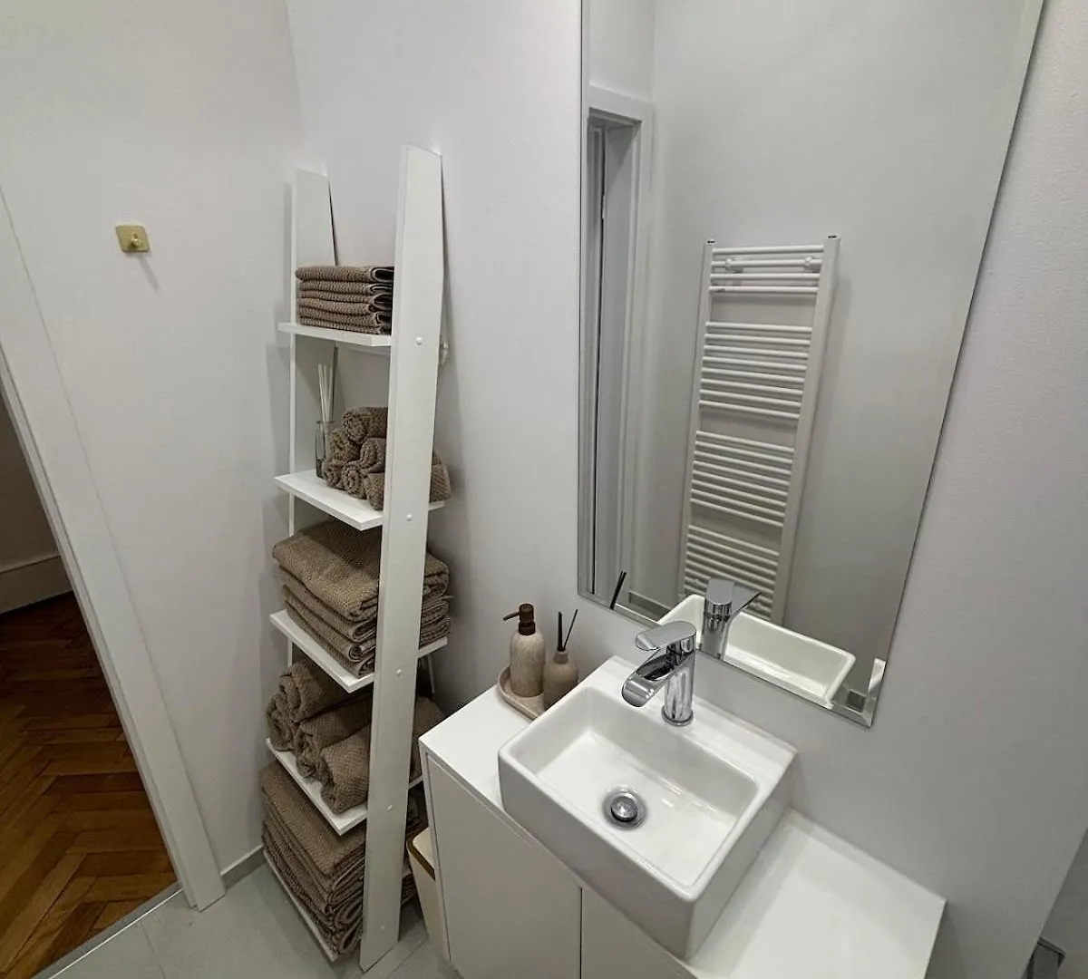 Trina Apartment In The City Centre Laibach